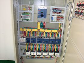 探索LED大屏幕智能配電系統 專業配電柜廠家的核心優勢